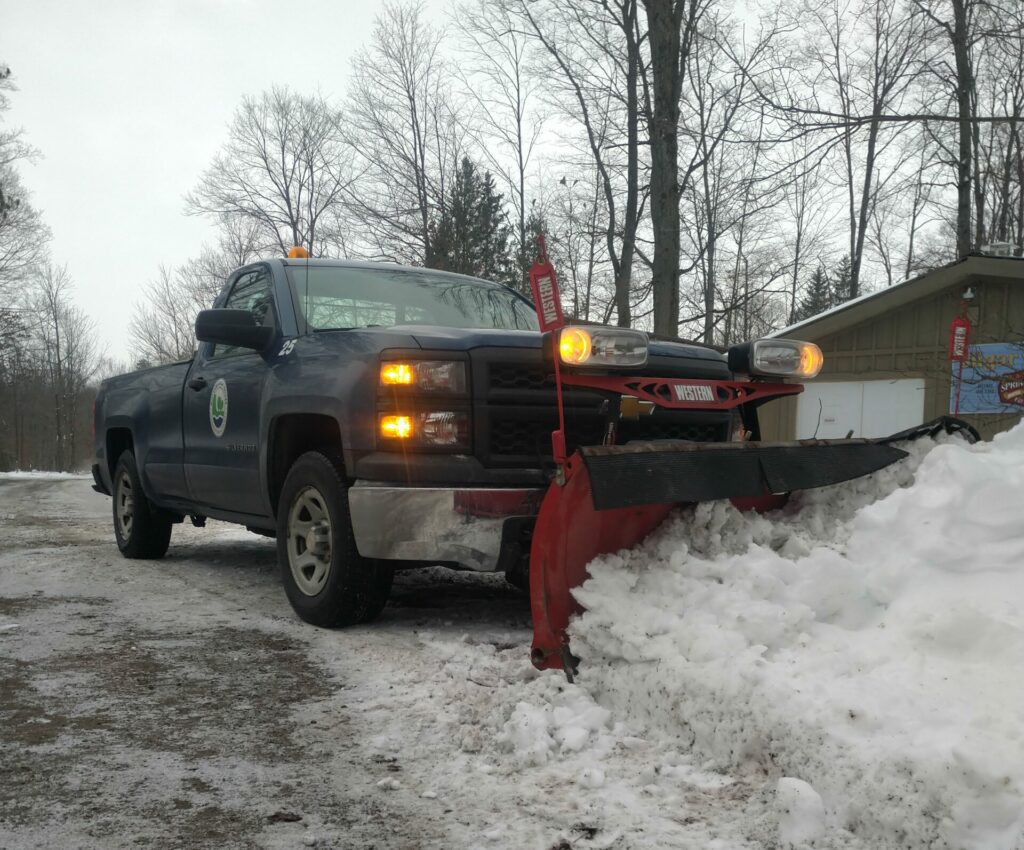 Snow_plowing_1