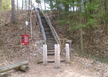 Fort Willow Ganaraska Trails stairs